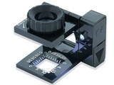 CuentaHilos 10X con autoenfoque y luz LED, ideal para detalles finos en costura y bordado.
