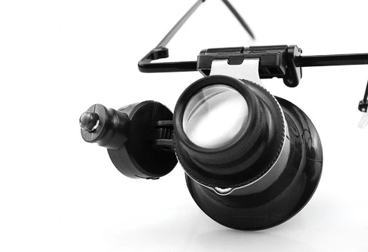 Gafa lupa monocular 20x con LED, perfecta para detalles precisos en Madrid