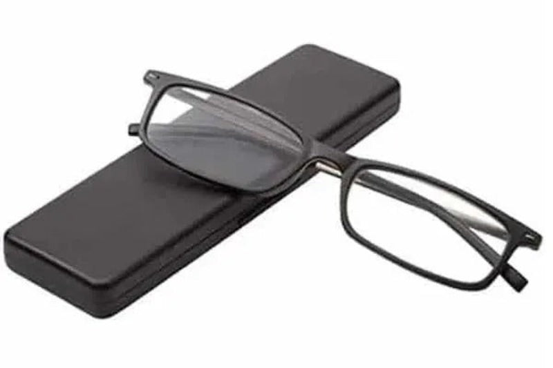 Gafas de lectura ultrafinas en Madrid, diseño delgado y plegable para fácil transporte.