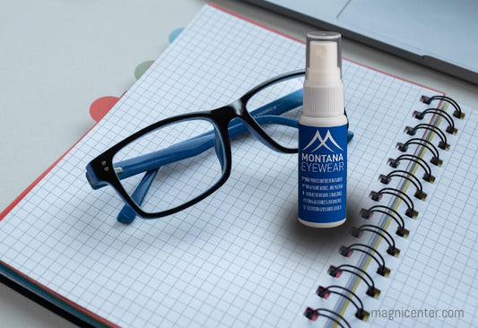 Spray limpiador para gafas graduadas y lentes ópticas, limpieza profunda en Madrid.