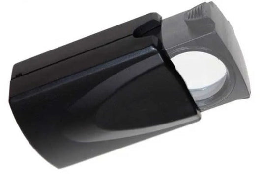 Lupa retráctil 20X con LED Leuchtturm, ideal para trabajos detallados en Madrid.