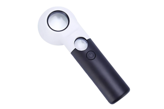 Lupa iluminada con aumentos de 16X y 30X en Madrid, ideal para detalles finos, lectura y uso profesional.