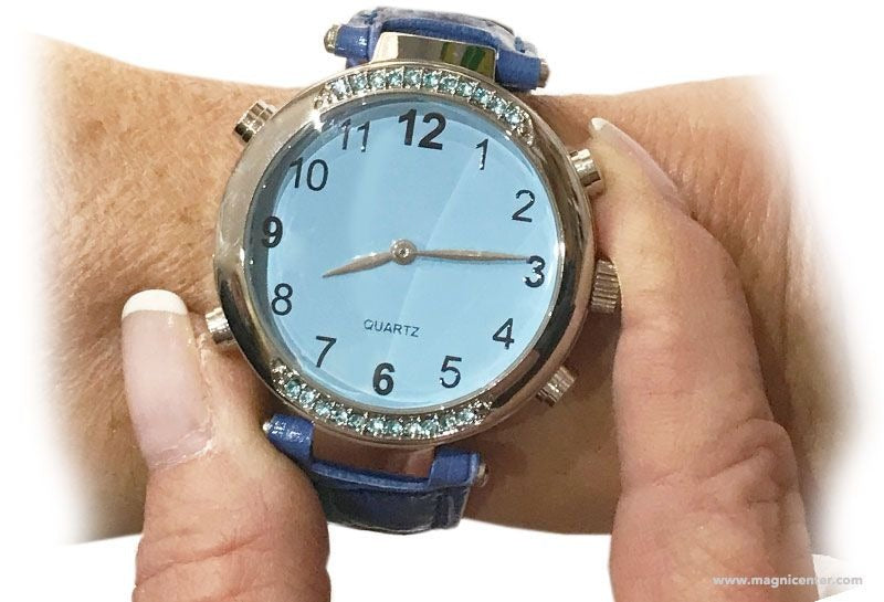 Reloj con correa azul y voz en español, pensado para personas ciegas.