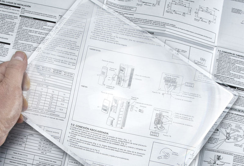 Lupa Fresnel tamaño folio ampliando documentos con claridad en Madrid