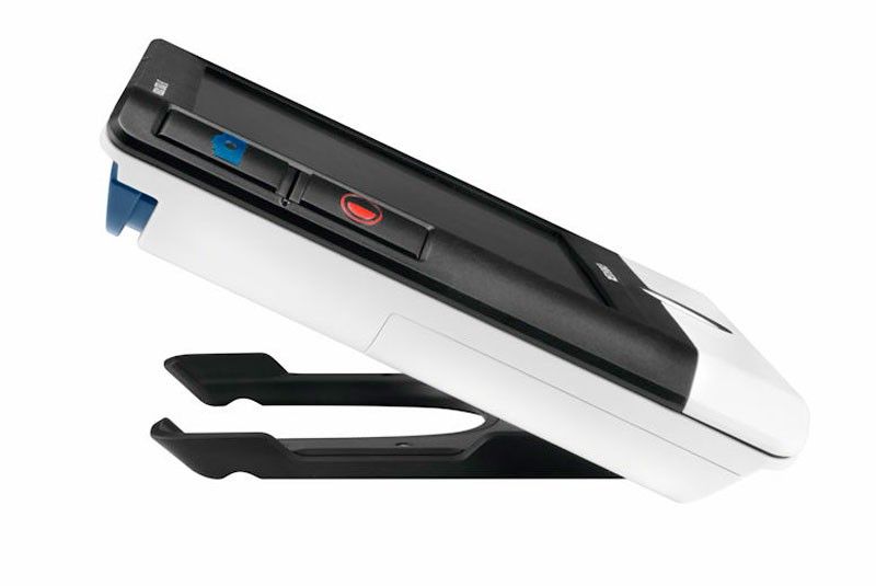Lupa Eschenbach Visolux HD con cámara de alta definición, ajustes de contraste y conexión HDMI para pantallas externas.