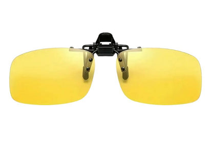 Clip On polarizado para gafas. Reduce reflejos y mejora la visión al sol. Ideal para conducir, pasear o actividades al aire libre. Disponible en Magnicenter Madrid.