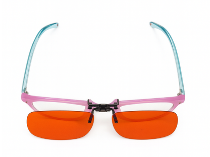 Clip-on con lente naranja para protección ocular y visión más confortable.