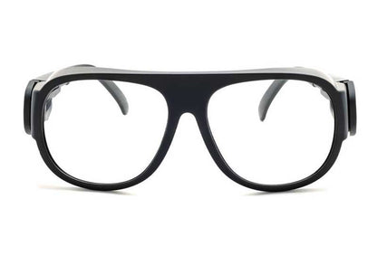 gafas radiologicas ,la lente es transparente que permite una transmision de luz visible del 85% (VT)